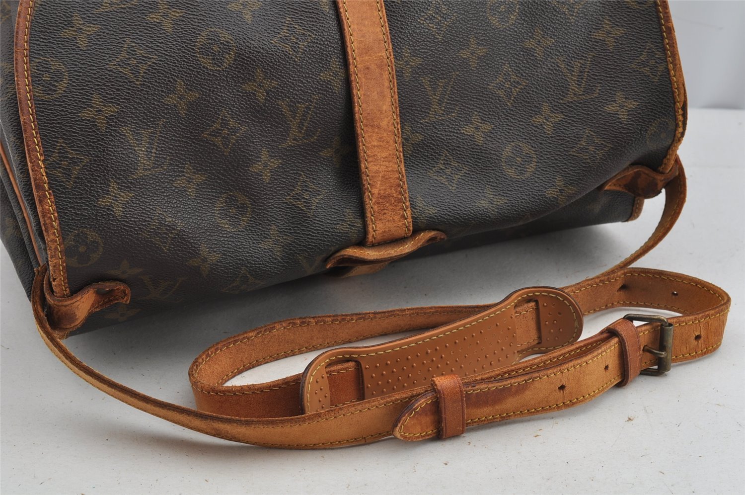 Authentic Louis Vuitton Monogram Saumur 35 Shoulder Cross Bag M42254 LV 8138J