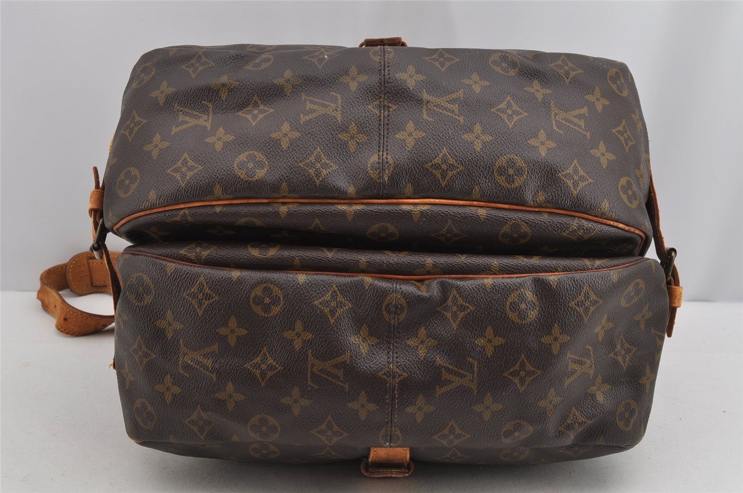 Authentic Louis Vuitton Monogram Saumur 35 Shoulder Cross Bag M42254 LV 8138J