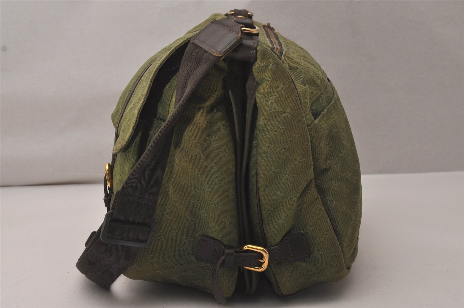 Auth Louis Vuitton Monogram Mini Sac Maman Shoulder Cross Bag M42351 Green 8144J