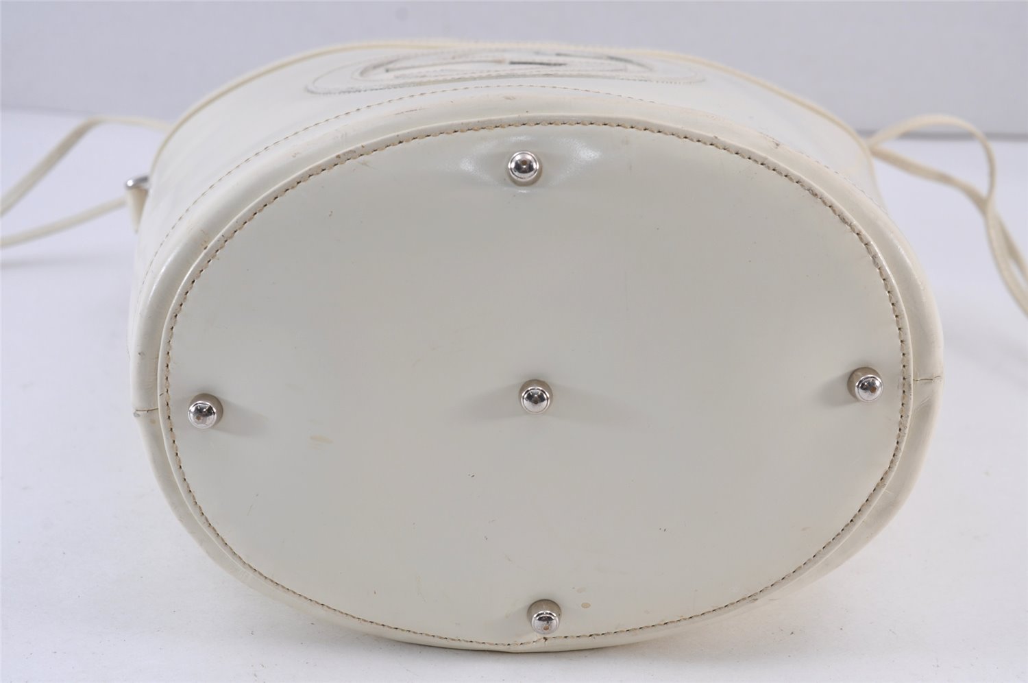 Authentic GUCCI Inletlocking G Drawstring Shoulder Bag Purse Enamel White 8149J