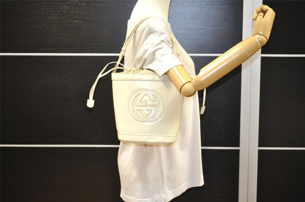 Authentic GUCCI Inletlocking G Drawstring Shoulder Bag Purse Enamel White 8149J