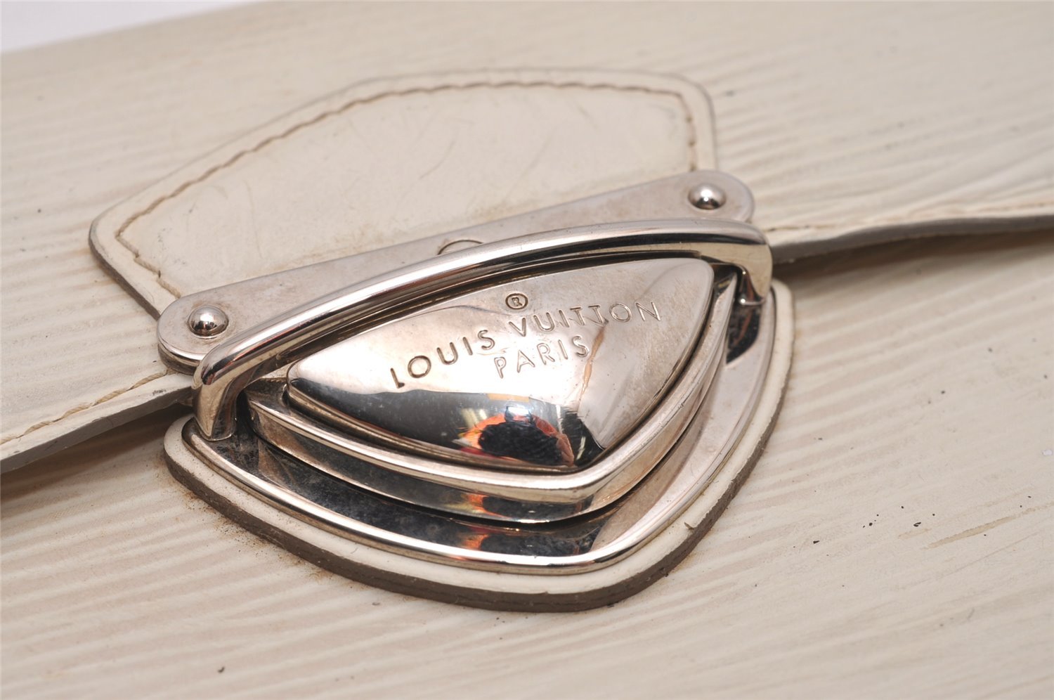 Authentic Louis Vuitton Epi Portefeuille Eugenie Long Wallet M6388J White 8152I