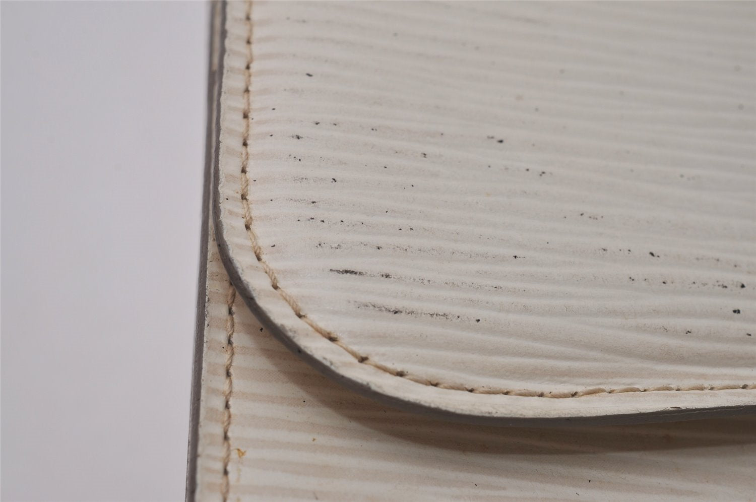 Authentic Louis Vuitton Epi Portefeuille Eugenie Long Wallet M6388J White 8152I