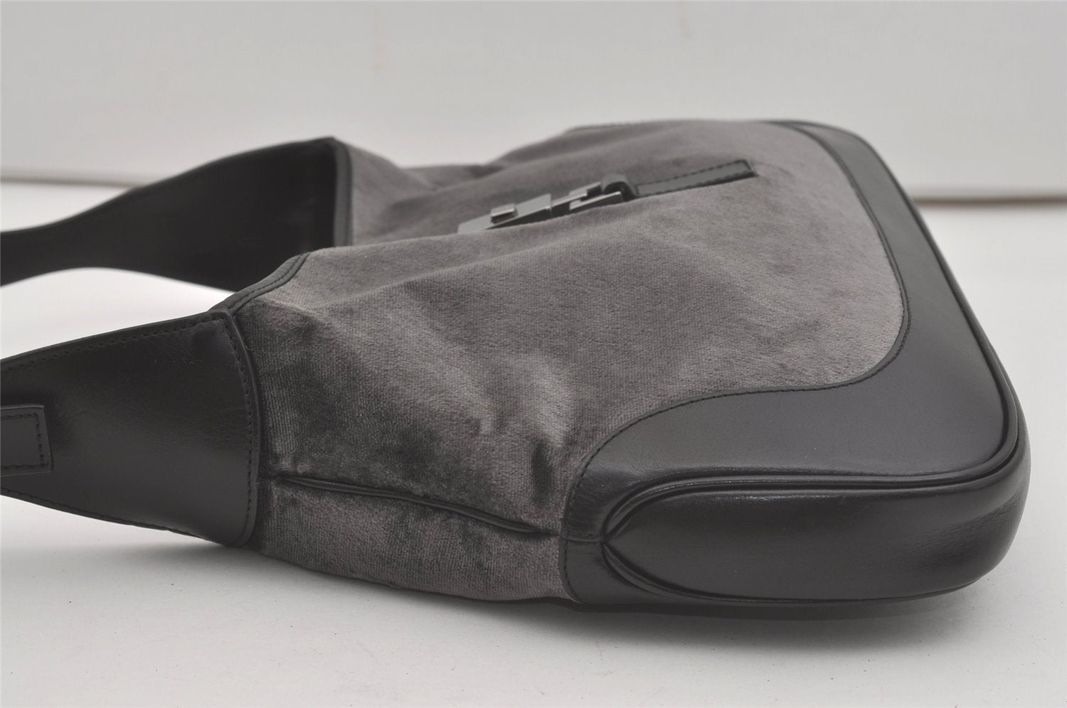 Authentic GUCCI Jackie Shoulder Hand Bag Velour Leather 0013306 Gray 8154I