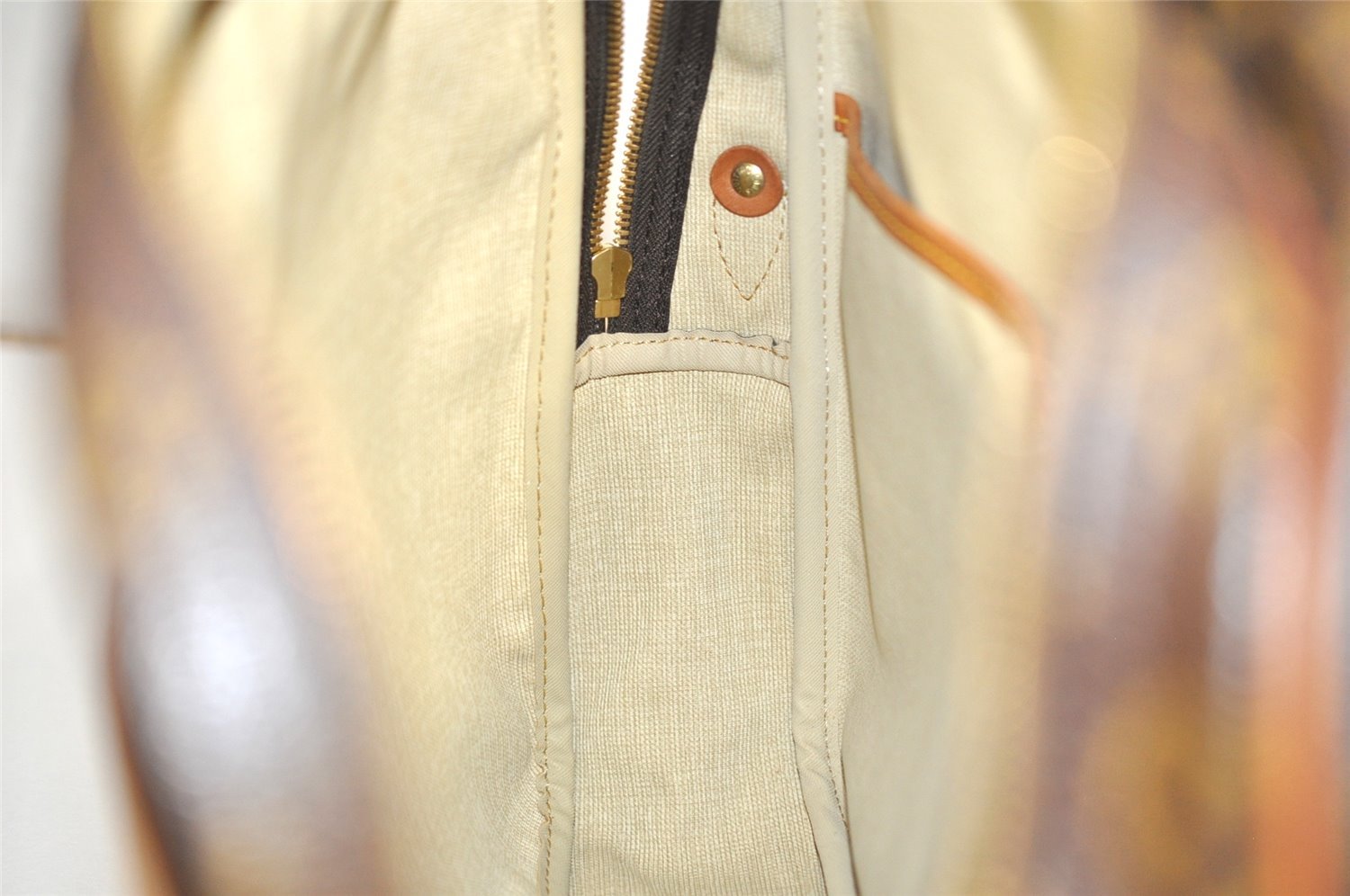 Authentic Louis Vuitton Monogram Reporter GM Shoulder Cross Bag M45252 LV 8159J