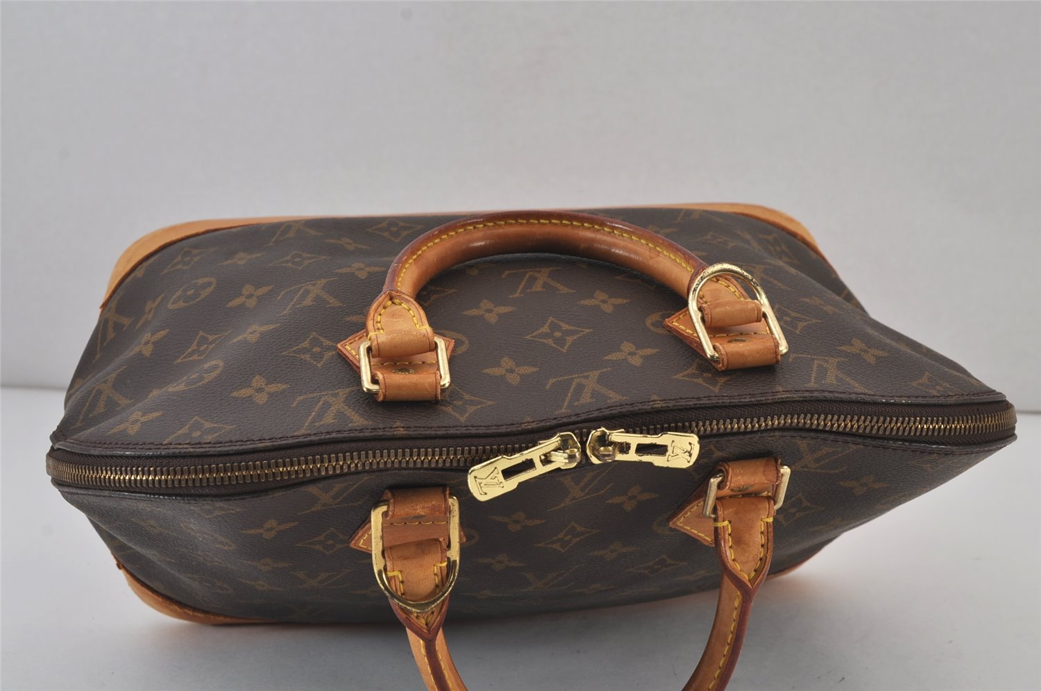 Authentic Louis Vuitton Monogram Alma Hand Bag Purse M51130 LV 8162J