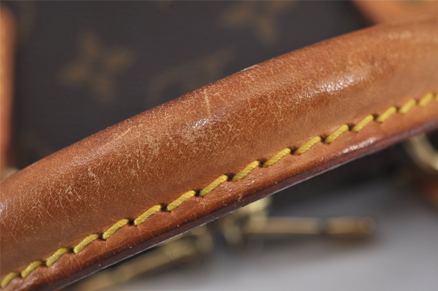 Authentic Louis Vuitton Monogram Alma Hand Bag Purse M51130 LV 8162J