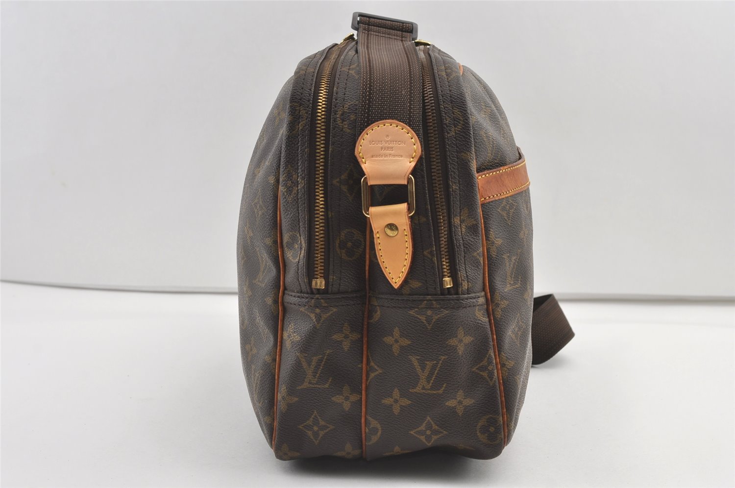 Authentic Louis Vuitton Monogram Reporter GM Shoulder Cross Bag M45252 LV 8166J