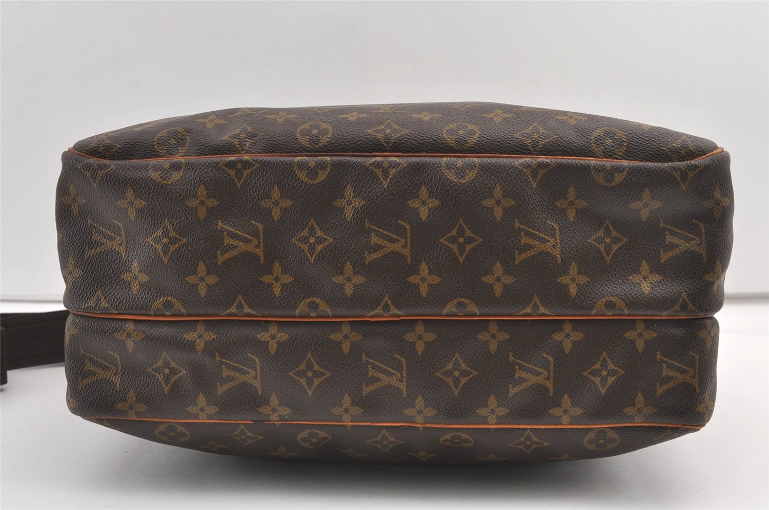 Authentic Louis Vuitton Monogram Reporter GM Shoulder Cross Bag M45252 LV 8166J