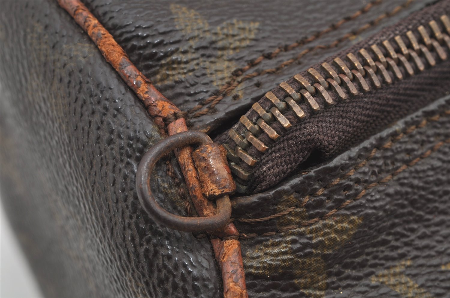 Authentic Louis Vuitton Monogram Papillon 30 Hand Bag Old Model LV 8168J