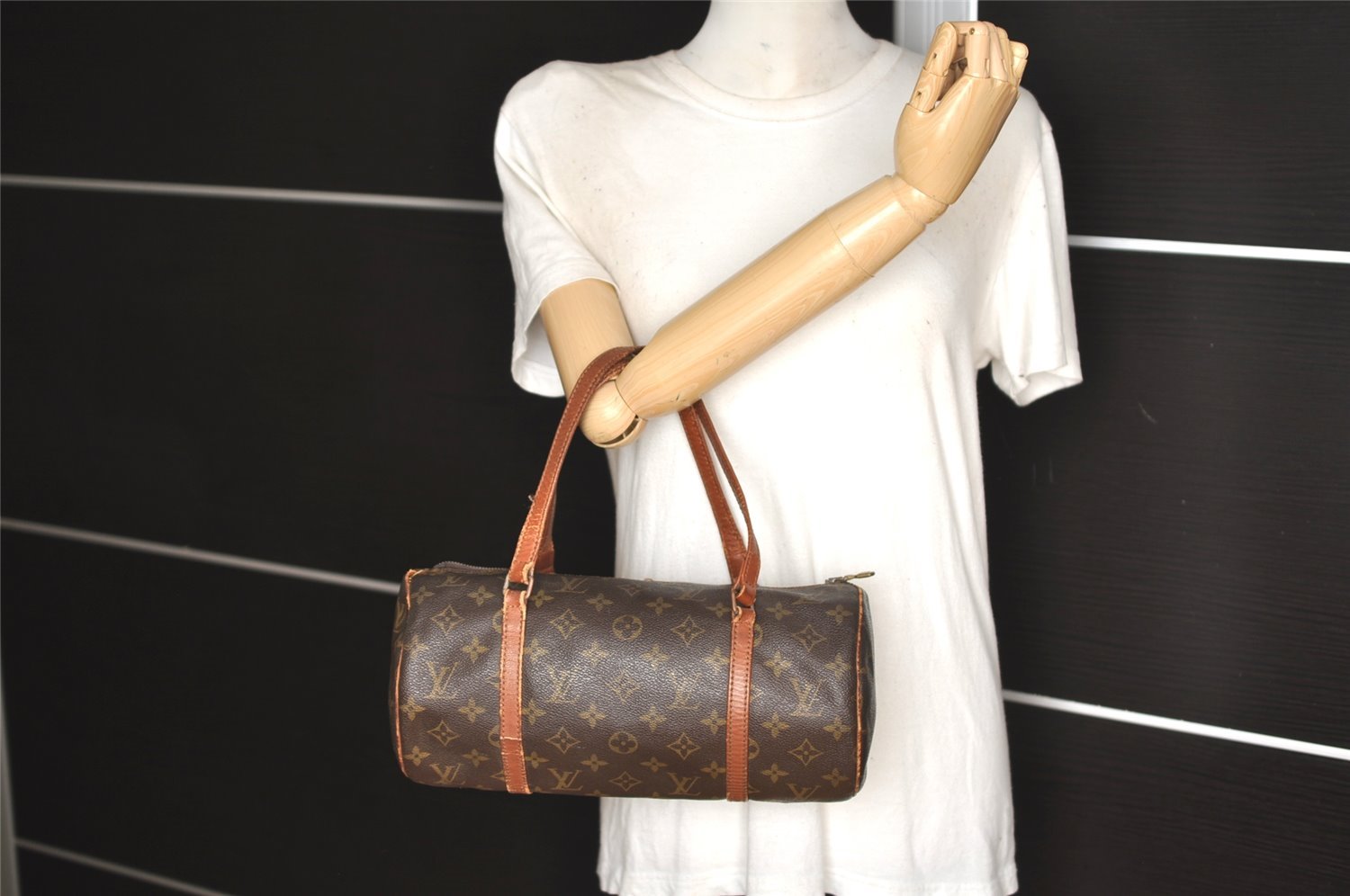 Authentic Louis Vuitton Monogram Papillon 30 Hand Bag Old Model LV 8168J