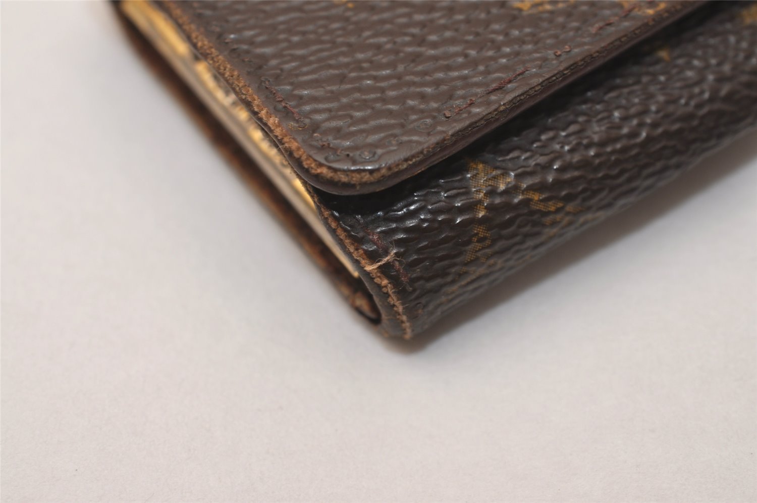 Authentic Louis Vuitton Monogram Multicles 4 Four Hooks Key Case M62631 LV 8172J