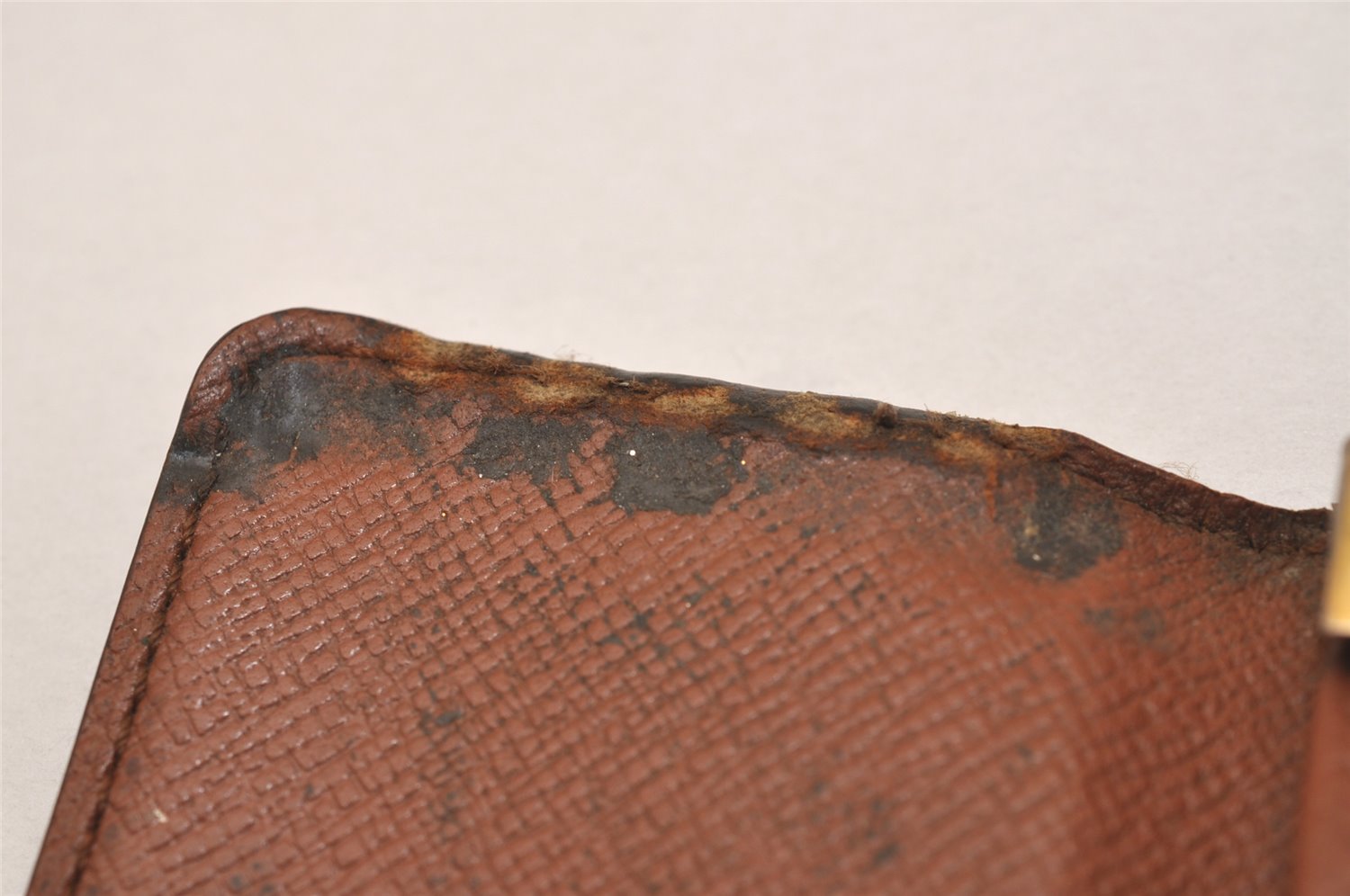 Authentic Louis Vuitton Monogram Multicles 4 Four Hooks Key Case M62631 LV 8172J