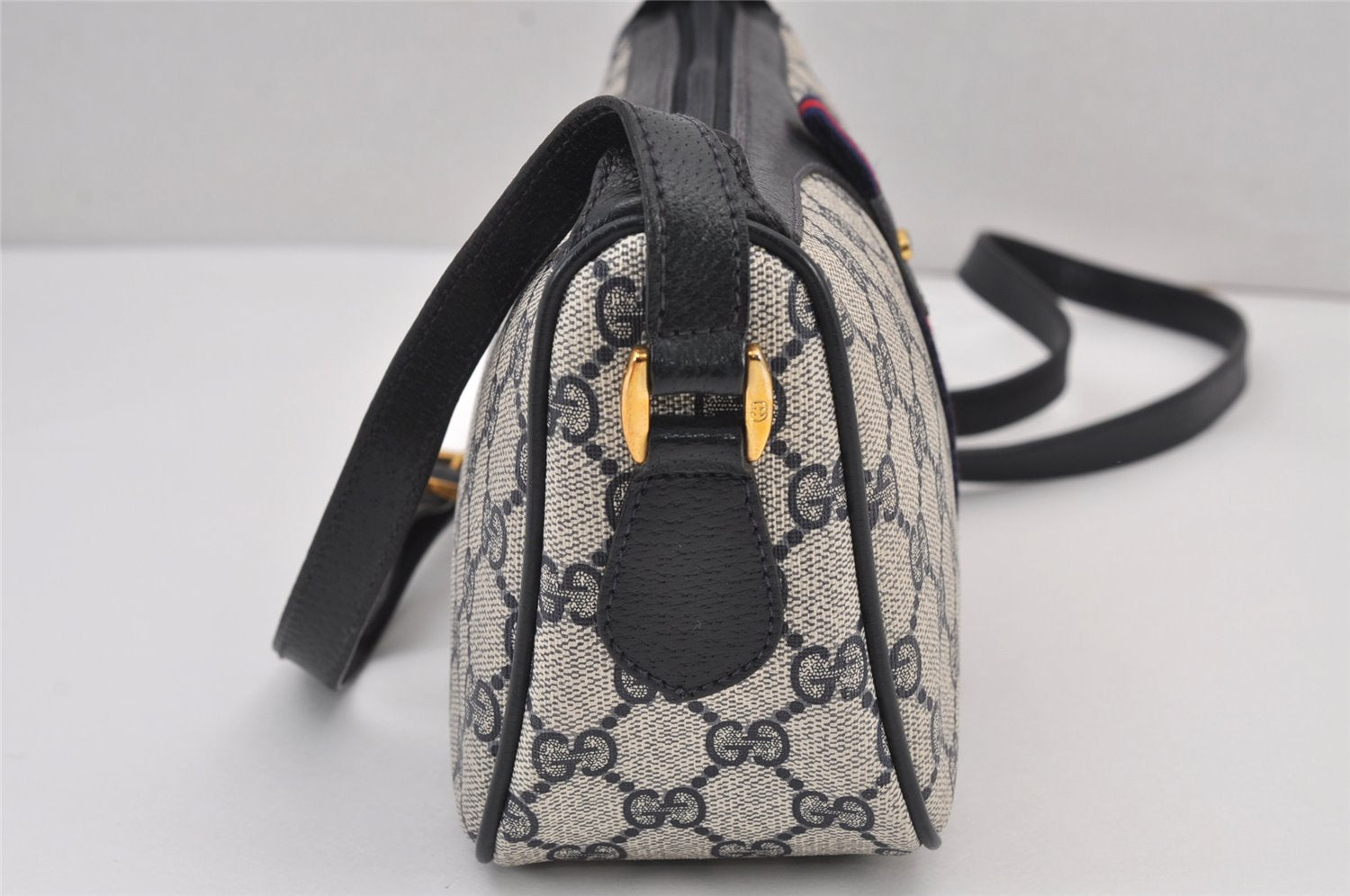 Authentic GUCCI Sherry Line Shoulder Cross Bag GG PVC Leather Navy Blue 8178J