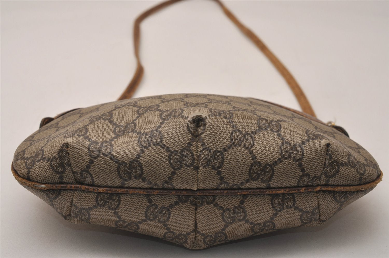 Authentic GUCCI Vintage Shoulder Cross Body Bag Purse GG PVC Leather Brown 8179J