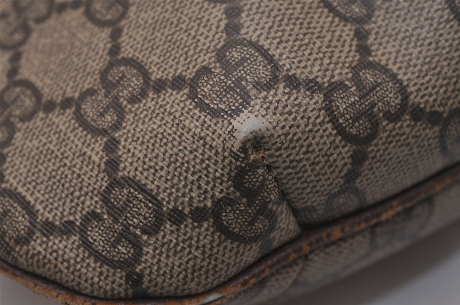 Authentic GUCCI Vintage Shoulder Cross Body Bag Purse GG PVC Leather Brown 8179J