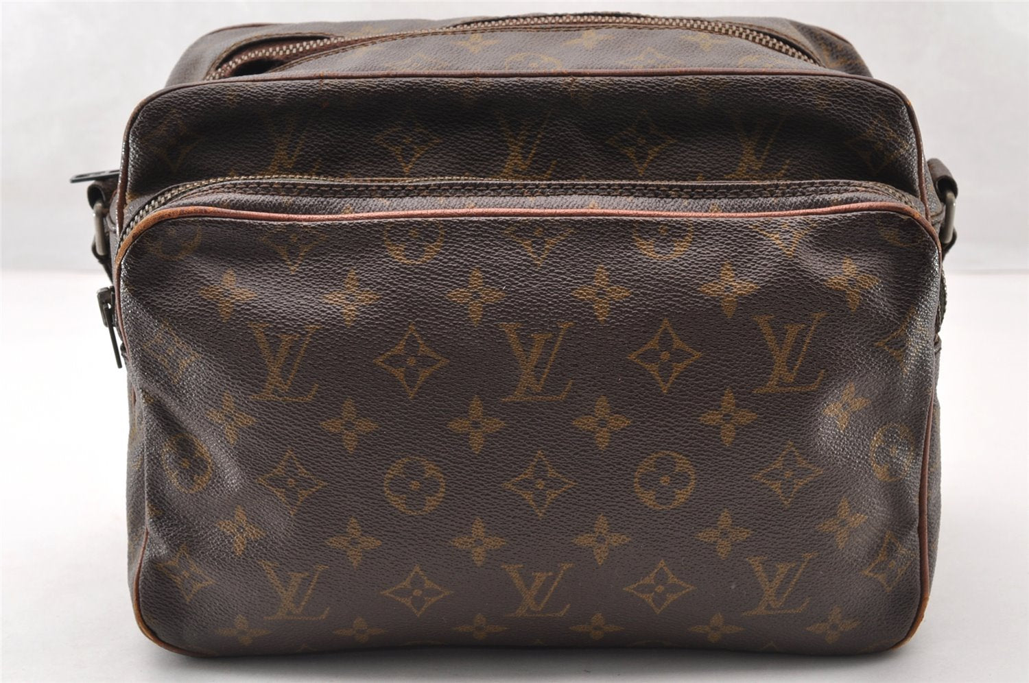 Authentic Louis Vuitton Monogram Nile Shoulder Cross Body Bag Old Model LV 8185I