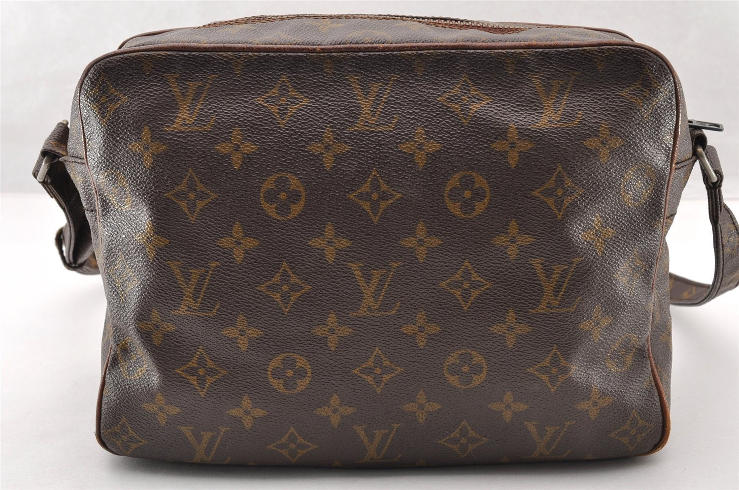 Authentic Louis Vuitton Monogram Nile Shoulder Cross Body Bag Old Model LV 8185I