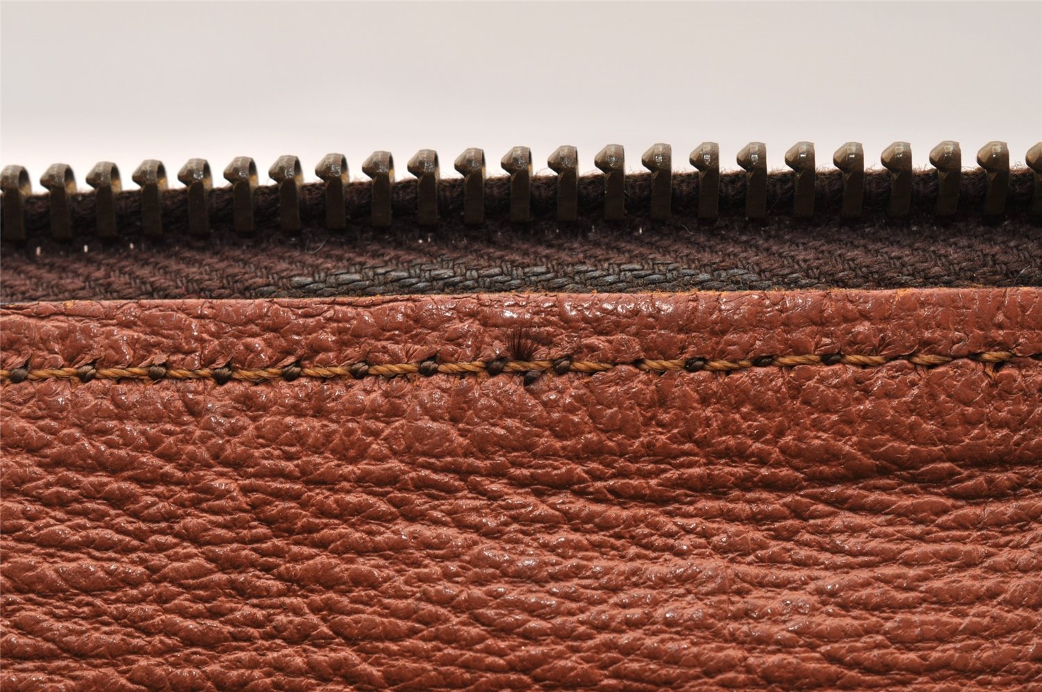 Authentic Louis Vuitton Monogram Nile Shoulder Cross Body Bag Old Model LV 8185I