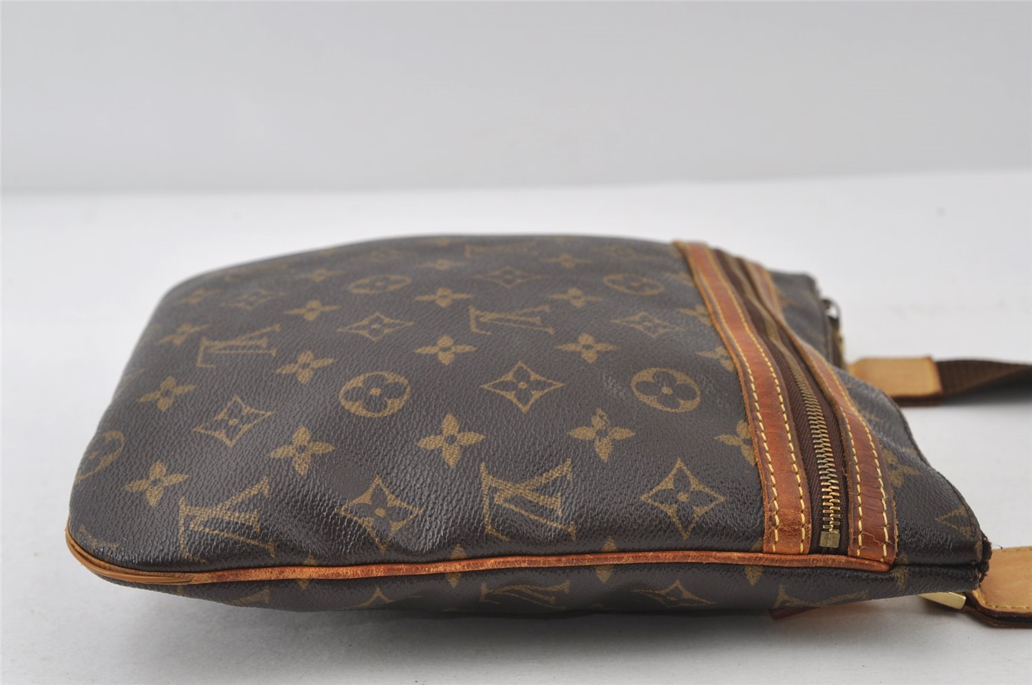 Authentic Louis Vuitton Monogram Pochette Bosphore Shoulder Bag M40044 LV 8188I