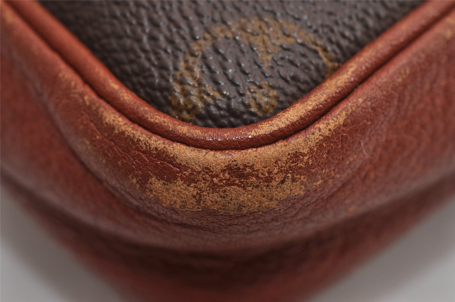 Authentic Louis Vuitton Monogram Pochette Sport Clutch Hand Bag Old Model 8189I