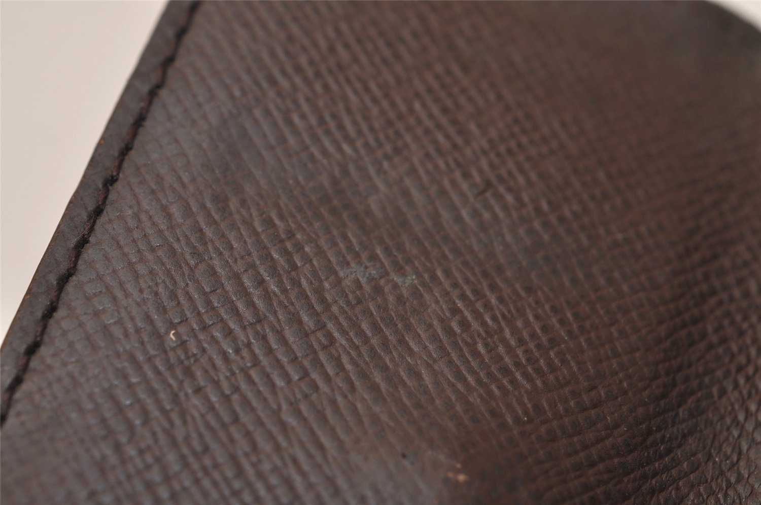 Authentic Louis Vuitton Damier Multicles 4 Key Case Holder N62631 LV 8189J