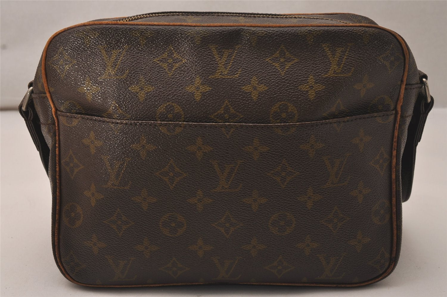 Authentic Louis Vuitton Monogram Nile Shoulder Cross Body Bag Old Model LV 8191J