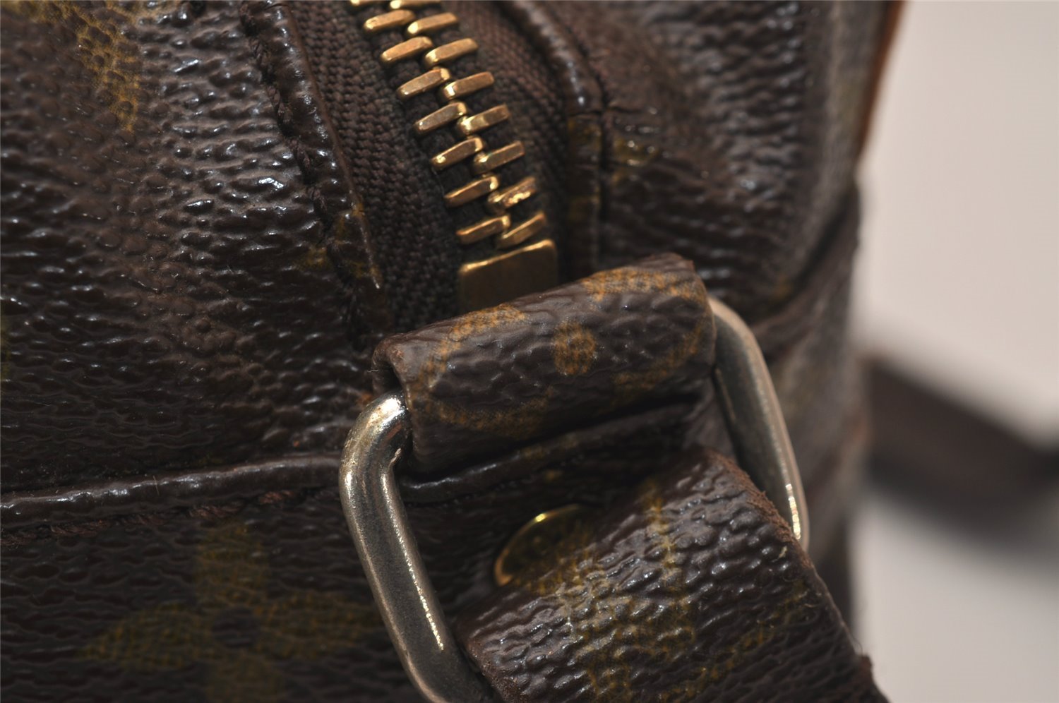 Authentic Louis Vuitton Monogram Nile Shoulder Cross Body Bag Old Model LV 8191J