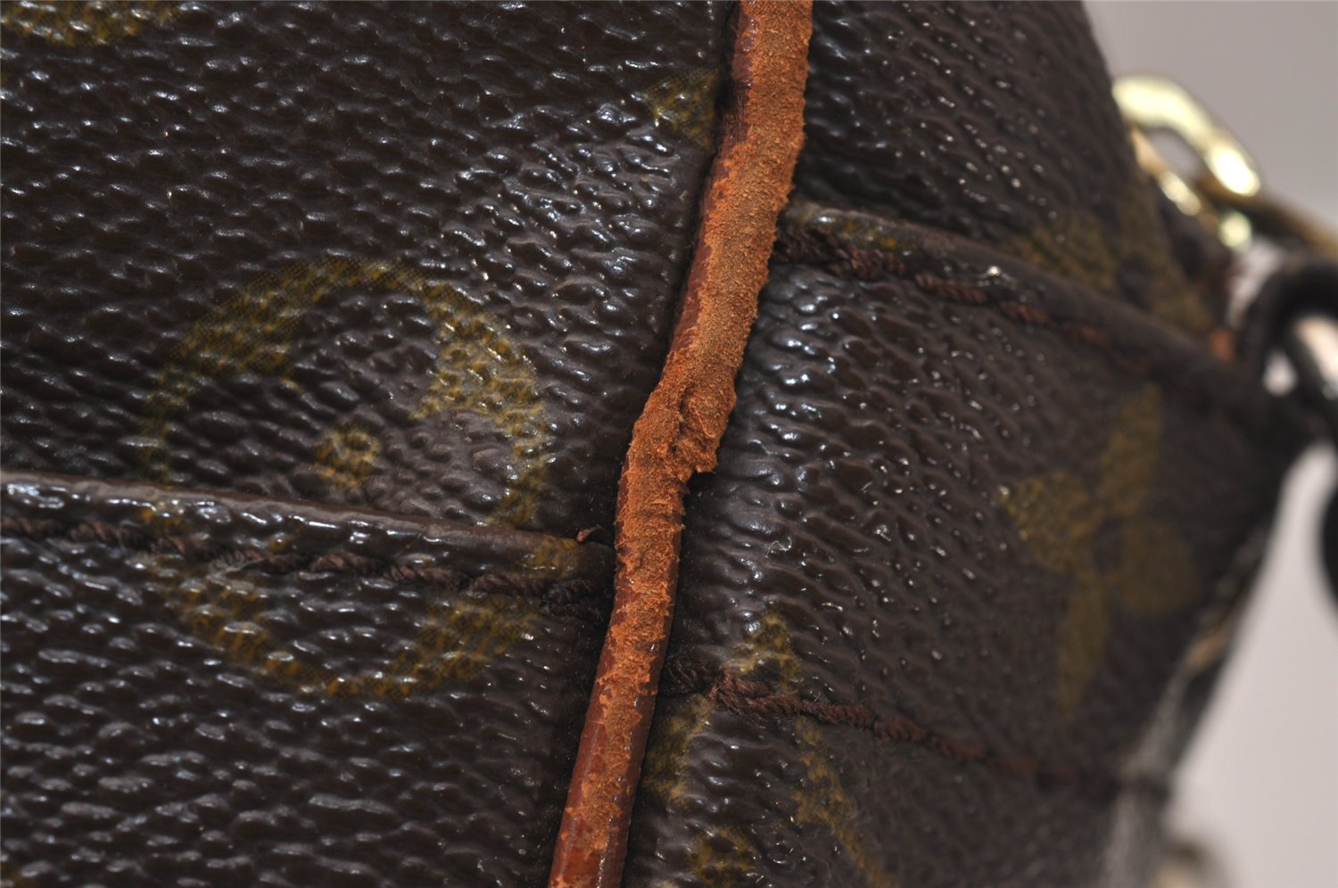 Authentic Louis Vuitton Monogram Nile Shoulder Cross Body Bag Old Model LV 8191J