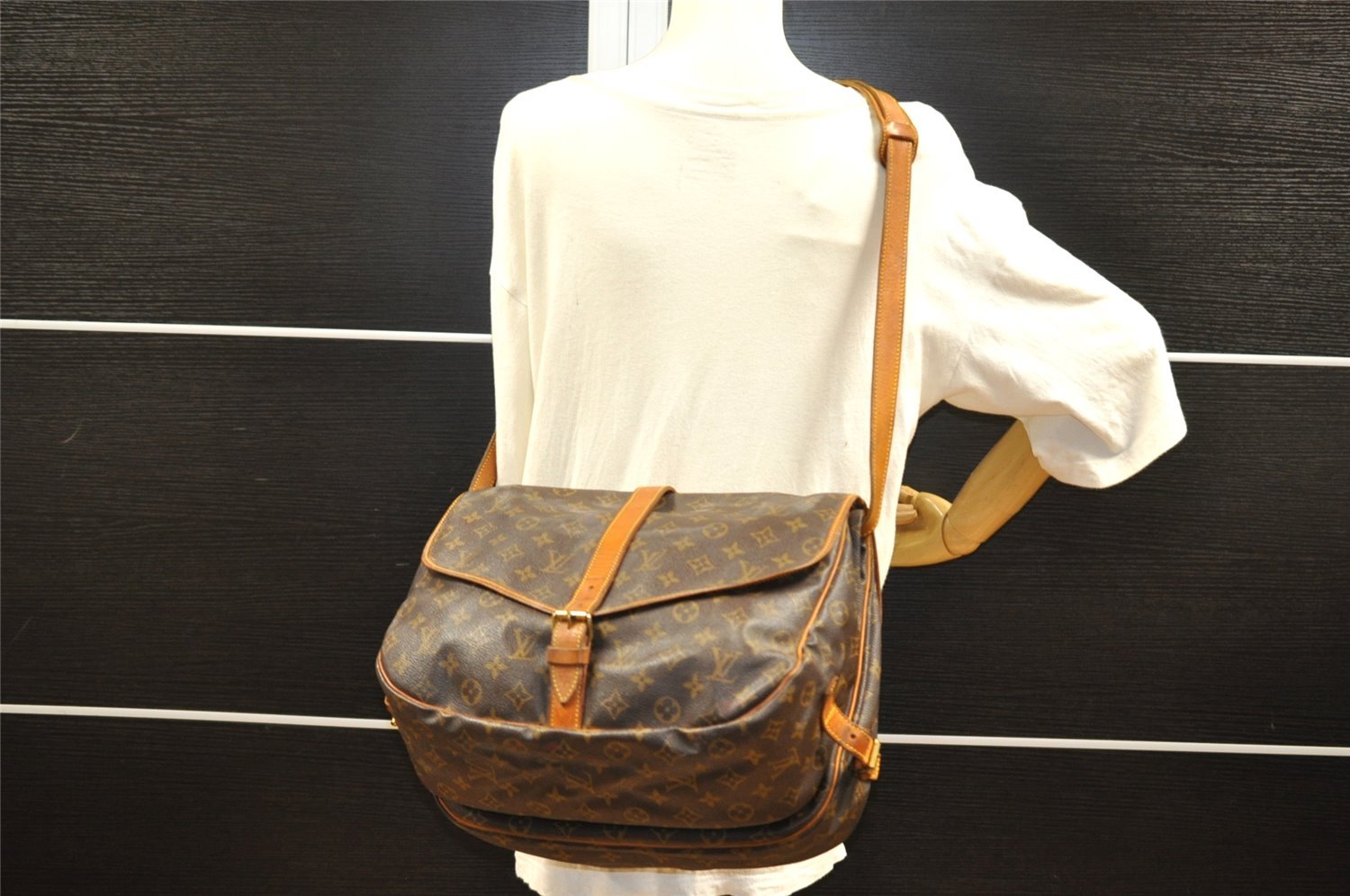 Authentic Louis Vuitton Monogram Saumur 35 Shoulder Cross Bag M42254 LV 8194I