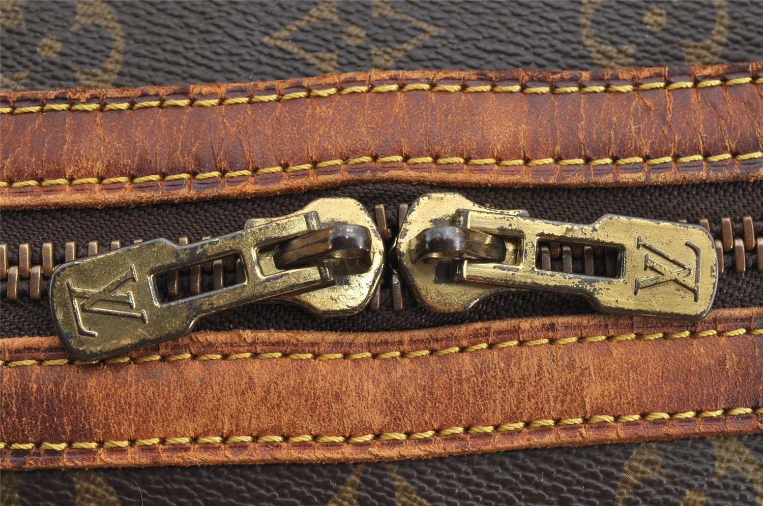 Authentic Louis Vuitton Monogram Sac Souple 35 Hand Boston Bag M41626 LV 8195I