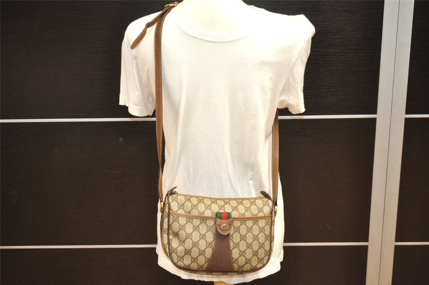 Authentic GUCCI Web Sherry Line Shoulder Cross Bag GG PVC Leather Brown 8195J