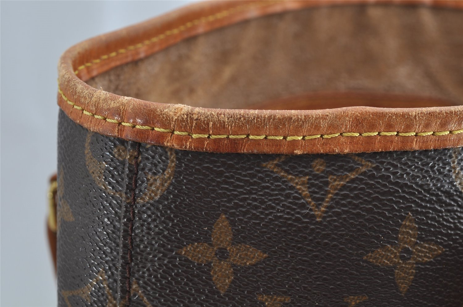 Authentic Louis Vuitton Monogram Bucket GM Shoulder Tote Bag M42236 Junk 8202I