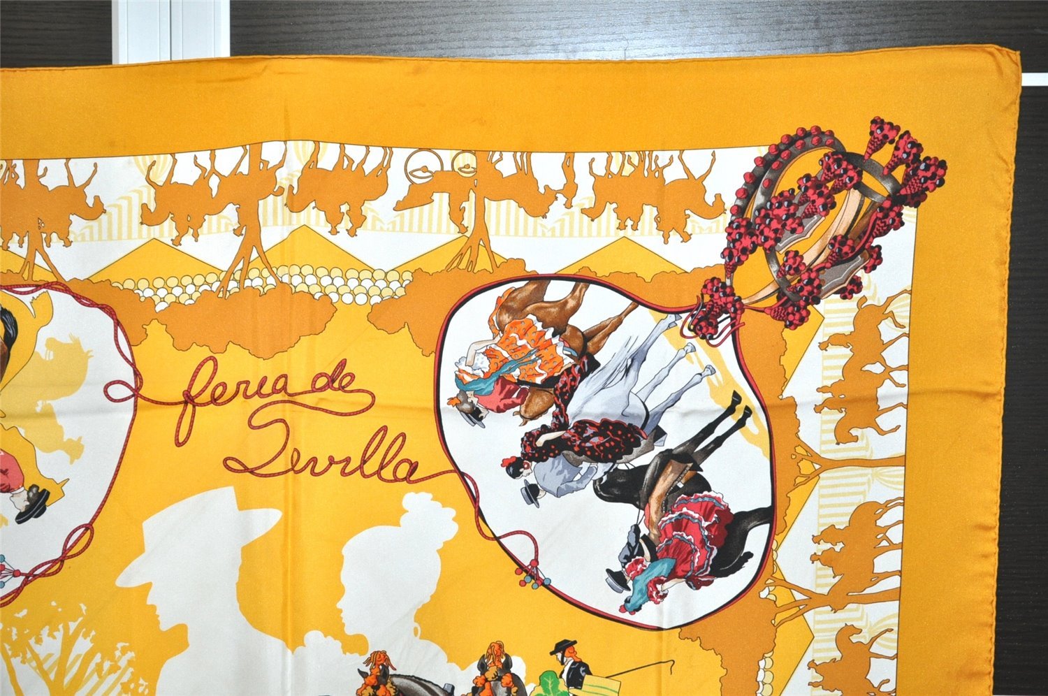 Authentic HERMES Carre 90 Scarf 