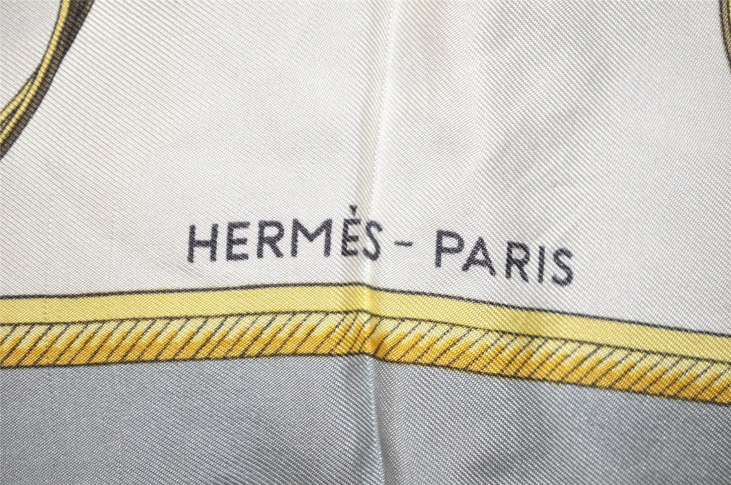 Authentic HERMES Carre 90 Scarf 