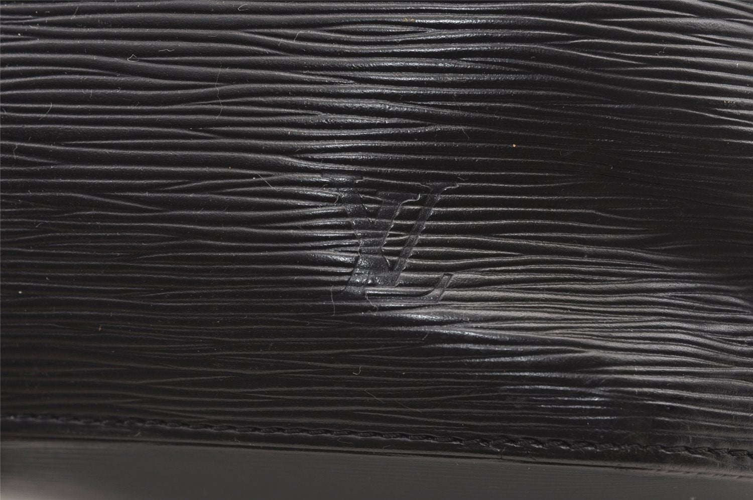 Authentic Louis Vuitton Epi Sac A Dos Shoulder Bag Black M80153 LV 8238J