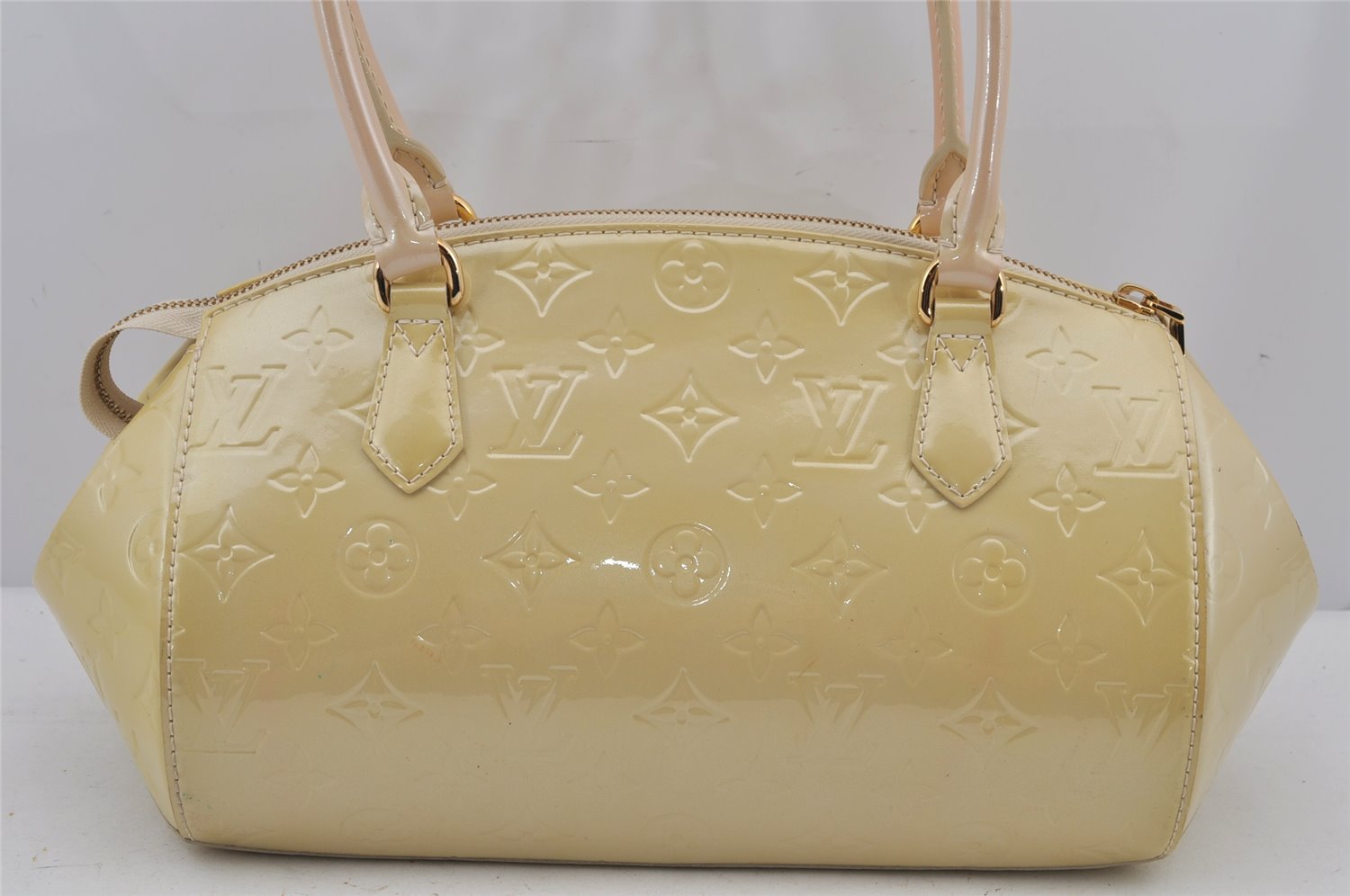 Authentic Louis Vuitton Vernis Sherwood PM Hand Bag Light Yellow M91491 LV 8240J