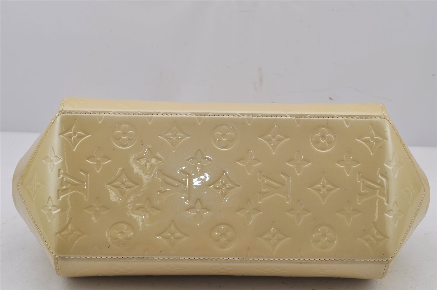 Authentic Louis Vuitton Vernis Sherwood PM Hand Bag Light Yellow M91491 LV 8240J