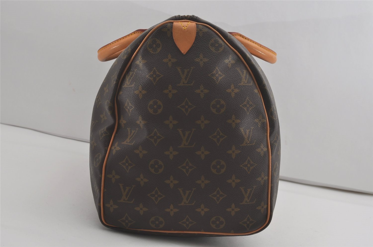 Authentic Louis Vuitton Monogram Keepall 50 Travel Boston Bag M41426 LV 8241I