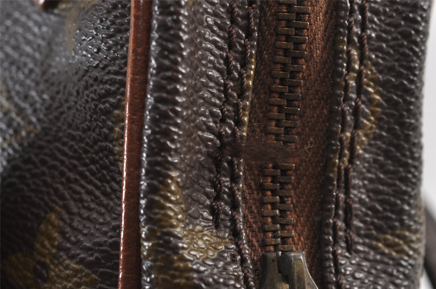 Authentic Louis Vuitton Monogram Danube Shoulder Cross Bag Old Model LV 8241J