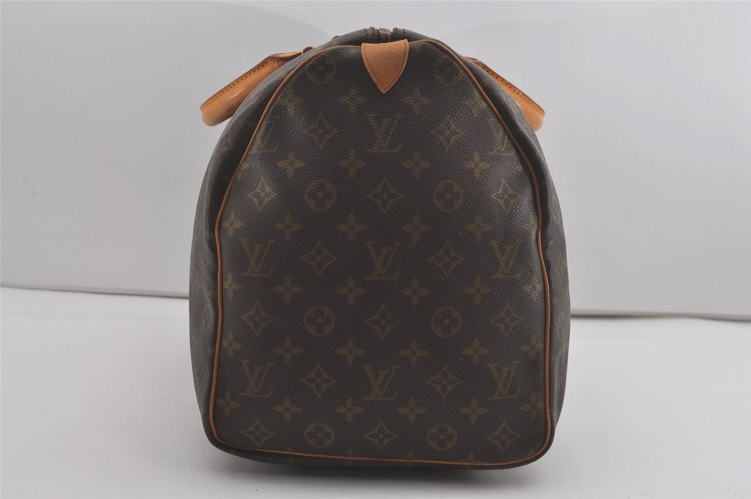 Authentic Louis Vuitton Monogram Keepall 50 Travel Boston Bag M41426 LV 8242I