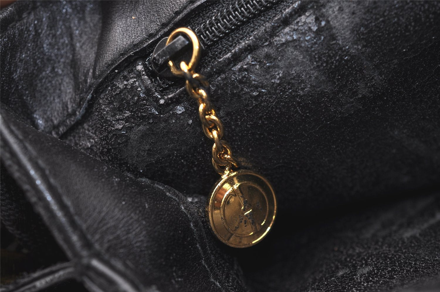 Authentic GUCCI Shoulder Cross Body Bag GG Canvas Leather Black Junk 8250J