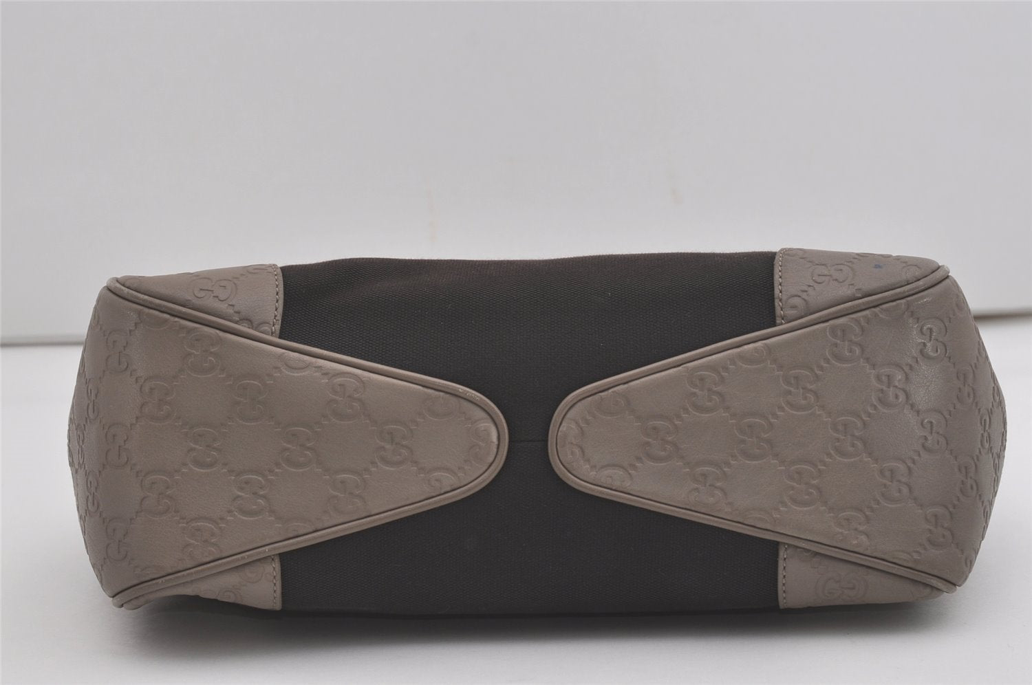 Authentic GUCCI Guccissima Shoulder Bag Canvas Leather 257265 Black Gray 8254I