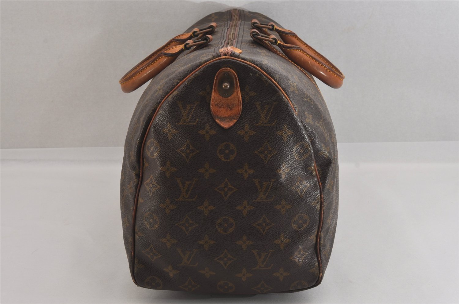 Authentic Louis Vuitton Monogram Keepall 45 Travel Boston Bag Old Model LV 8254M