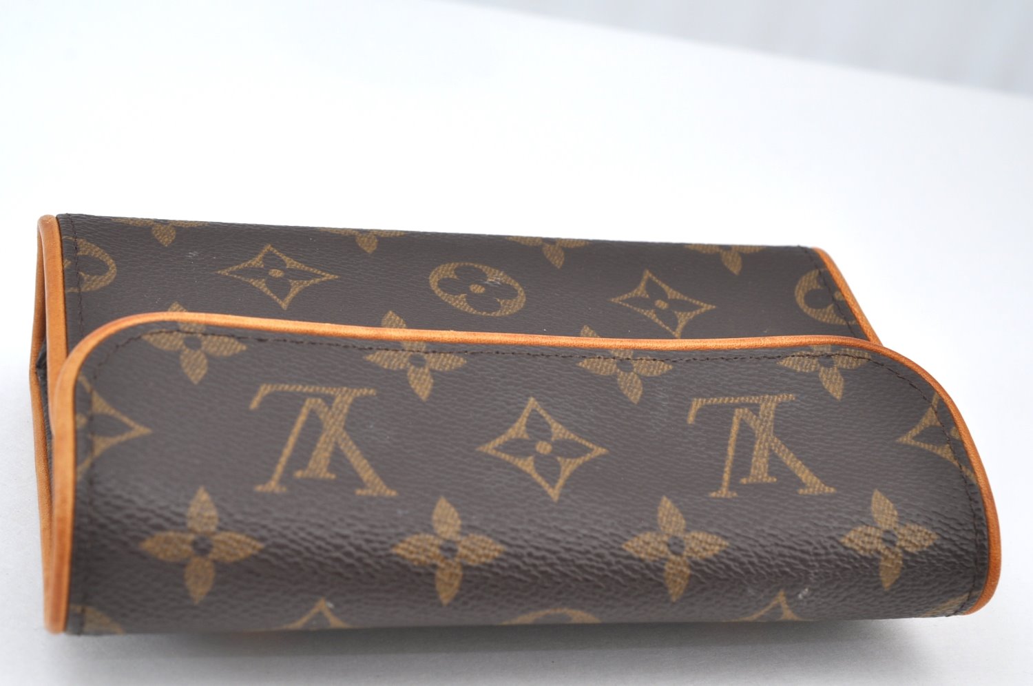 Auth Louis Vuitton Monogram Pochette Florentine Pouch Waist Bag M51855 LV 8255G