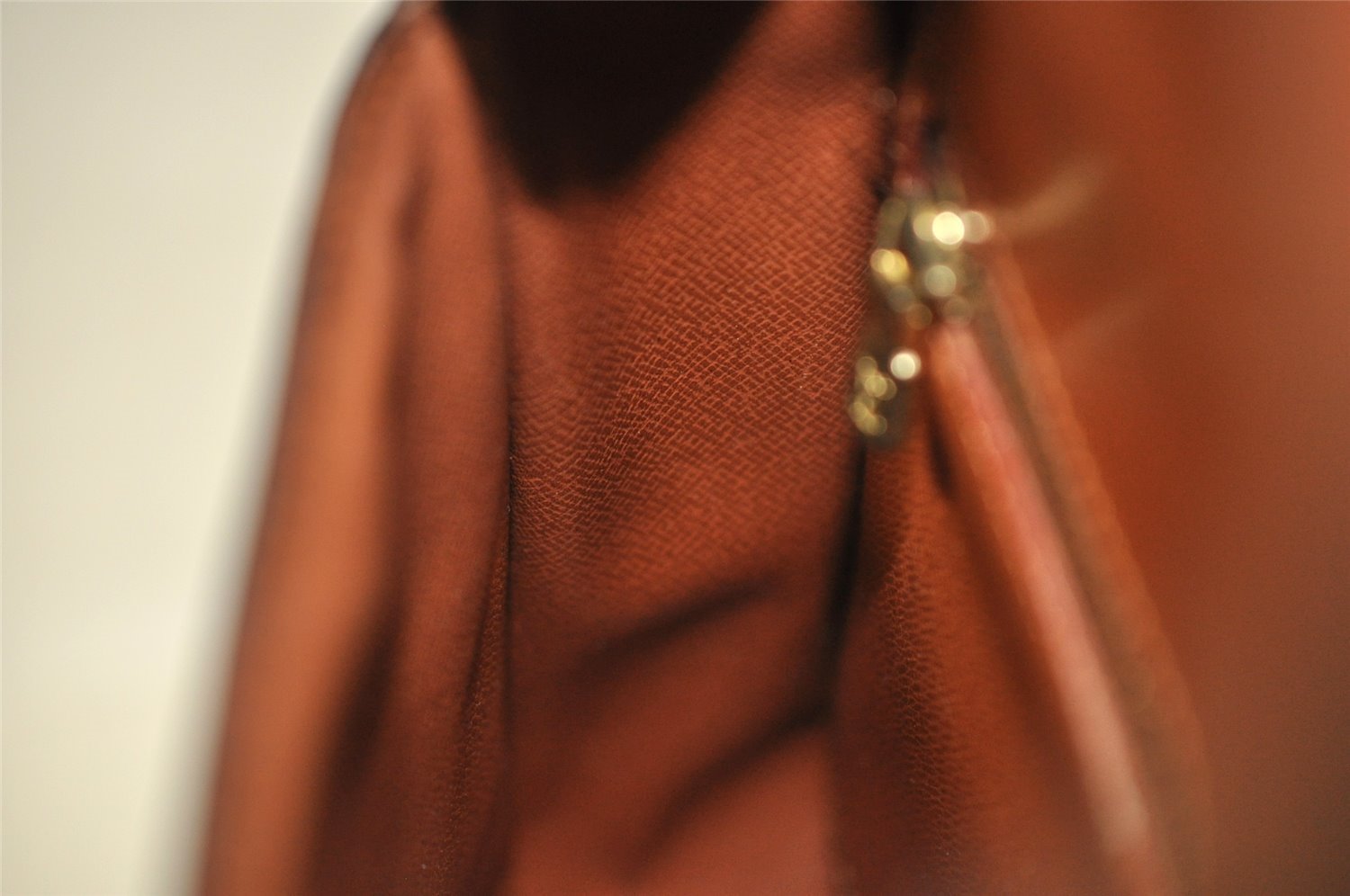 Authentic Louis Vuitton Monogram Saint Cloud GM M51242 Shoulder Cross Bag 8258I