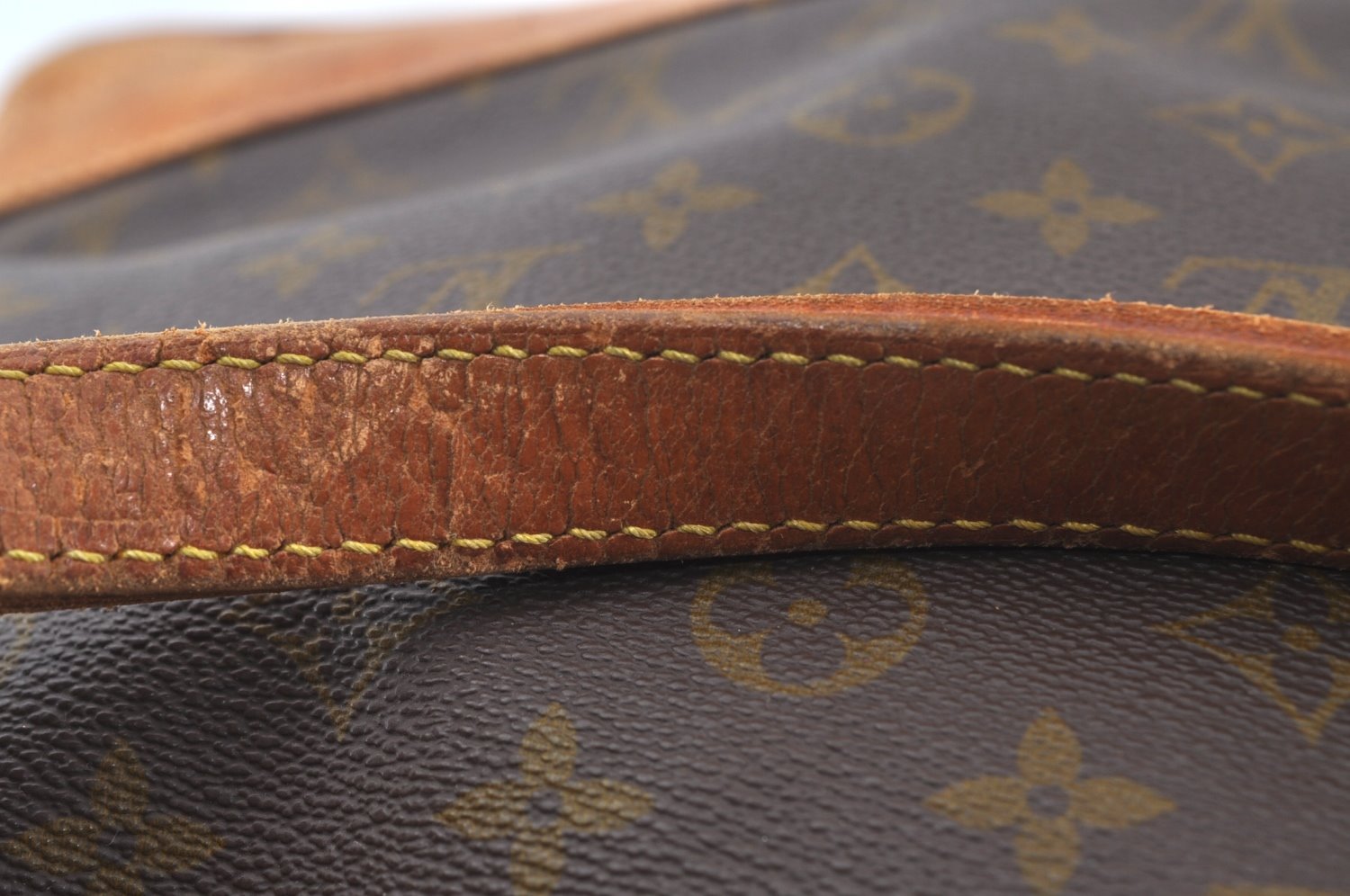 Authentic Louis Vuitton Monogram Noe Shoulder Drawstring Bag Old Model LV 8258J