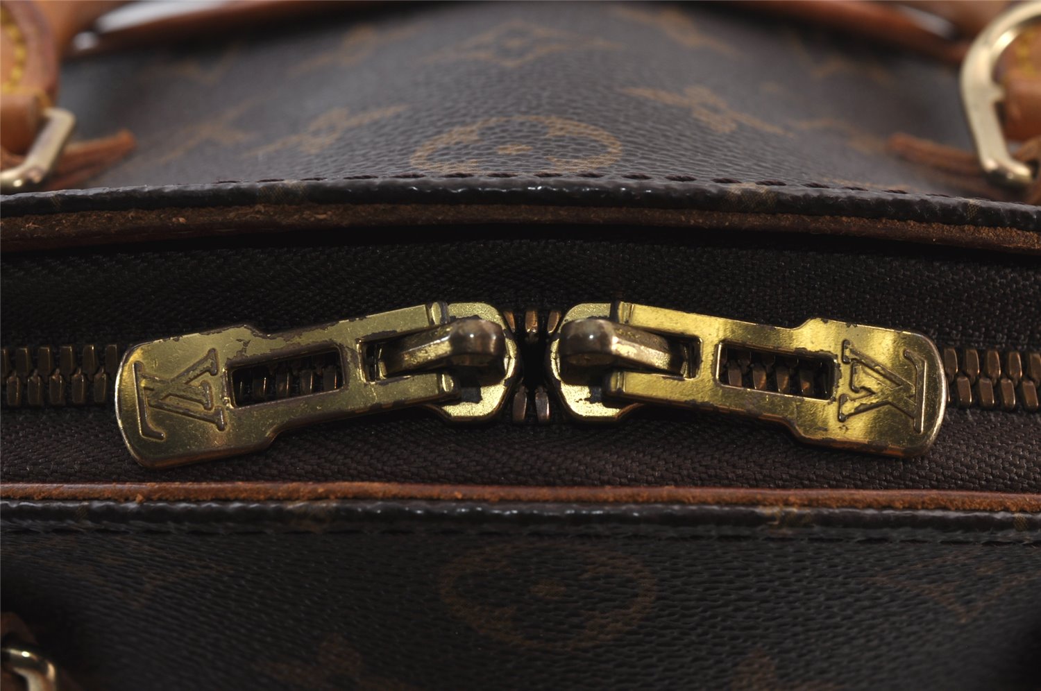 Authentic Louis Vuitton Monogram Ellipse MM Hand Bag M51126 LV 8267J