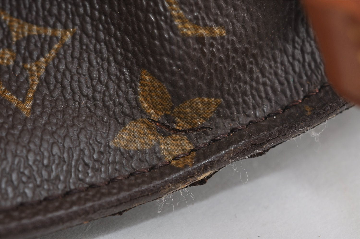 Authentic Louis Vuitton Monogram Saint Cloud GM M51242 Shoulder Cross Bag 8271I