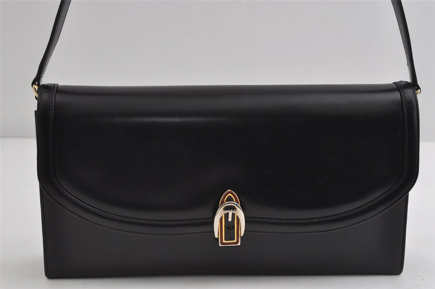 Authentic GUCCI Vintage Shoulder Bag Purse Leather Black 8278I
